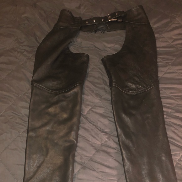Kerr Men’s Leather Motorcycle Chaps - Picture 9 of 16